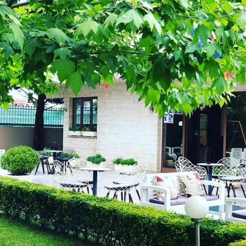 Hotel Ambasador Garden เลเจอ ภายนอก รูปภาพ