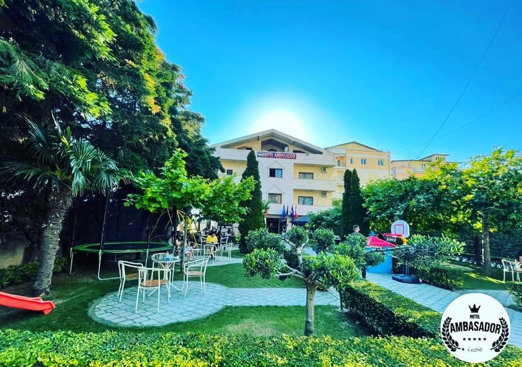 Hotel Ambasador Garden เลเจอ ภายนอก รูปภาพ