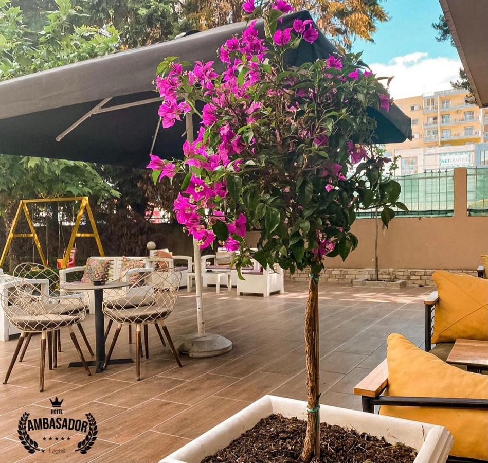 Hotel Ambasador Garden เลเจอ ภายนอก รูปภาพ